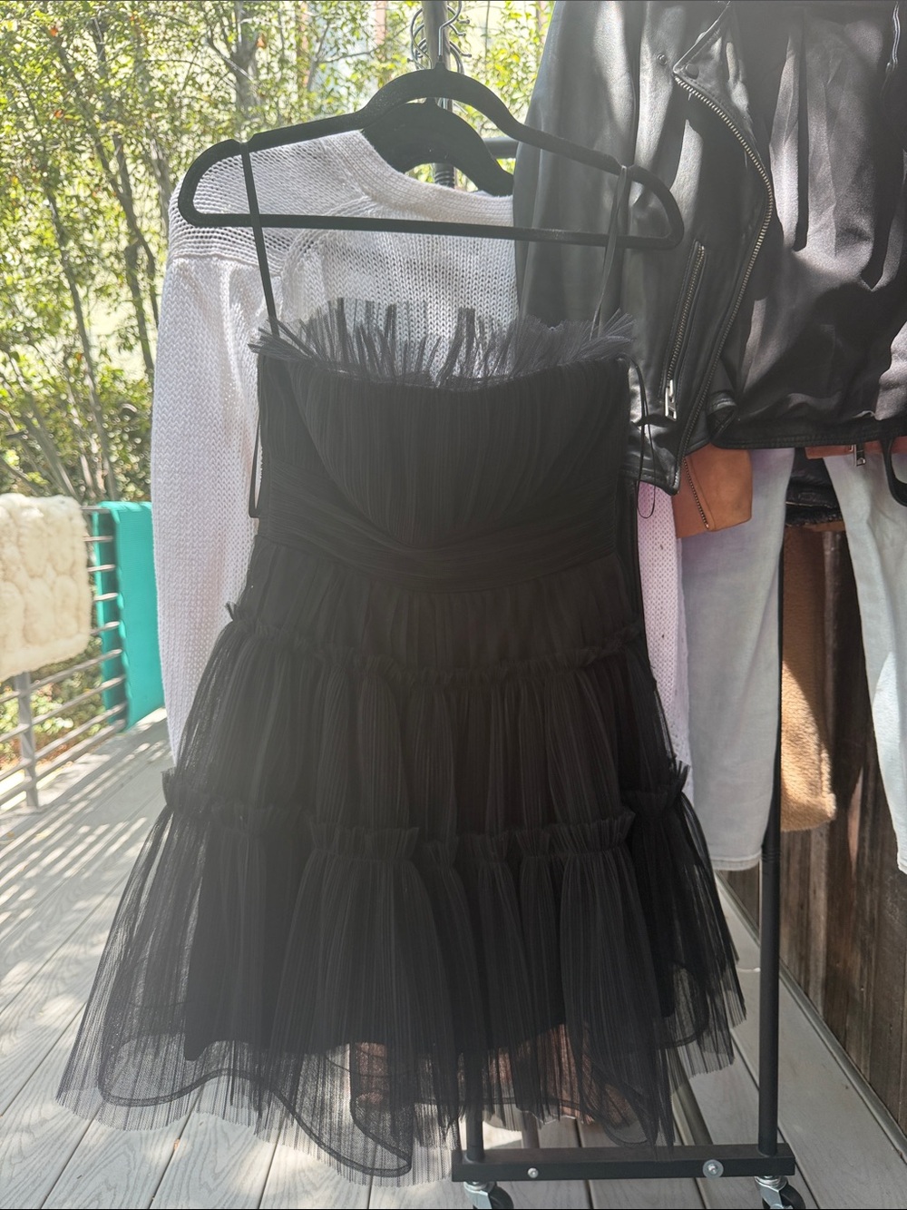 BCBGMaxAzria Black Strapless Tiered Tulle Cocktail Dress